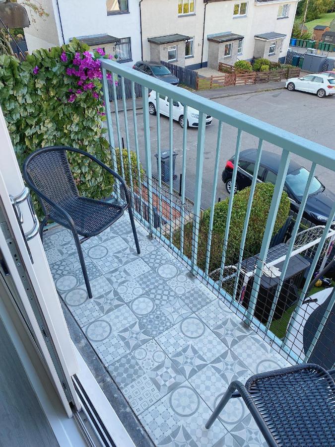 Apartment Entire Modern In With Balcony *
