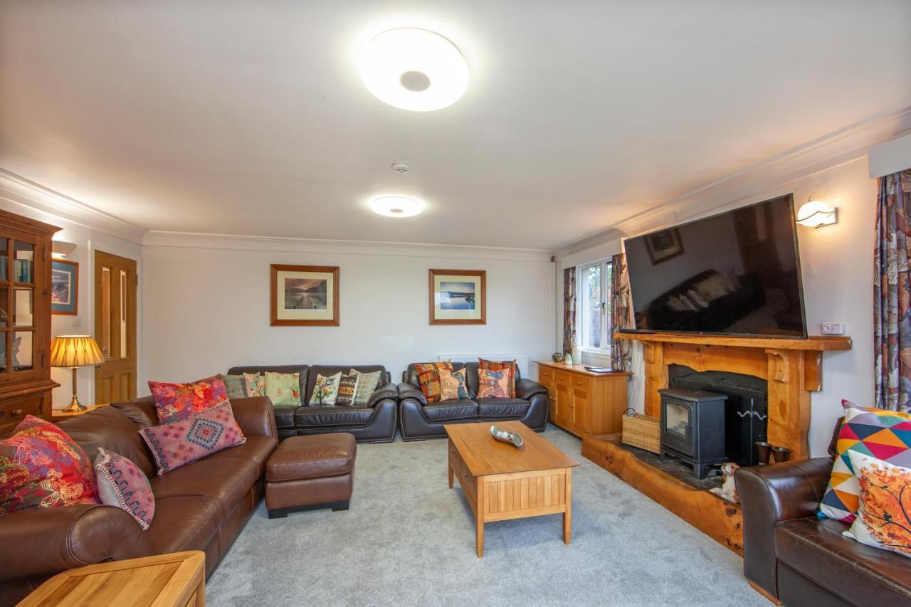 5 Bed House Near *