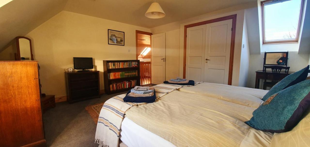 Holiday home Kintaline-spacious Private Well Equipped On Small Farm, Close To Beach, Woods Oban