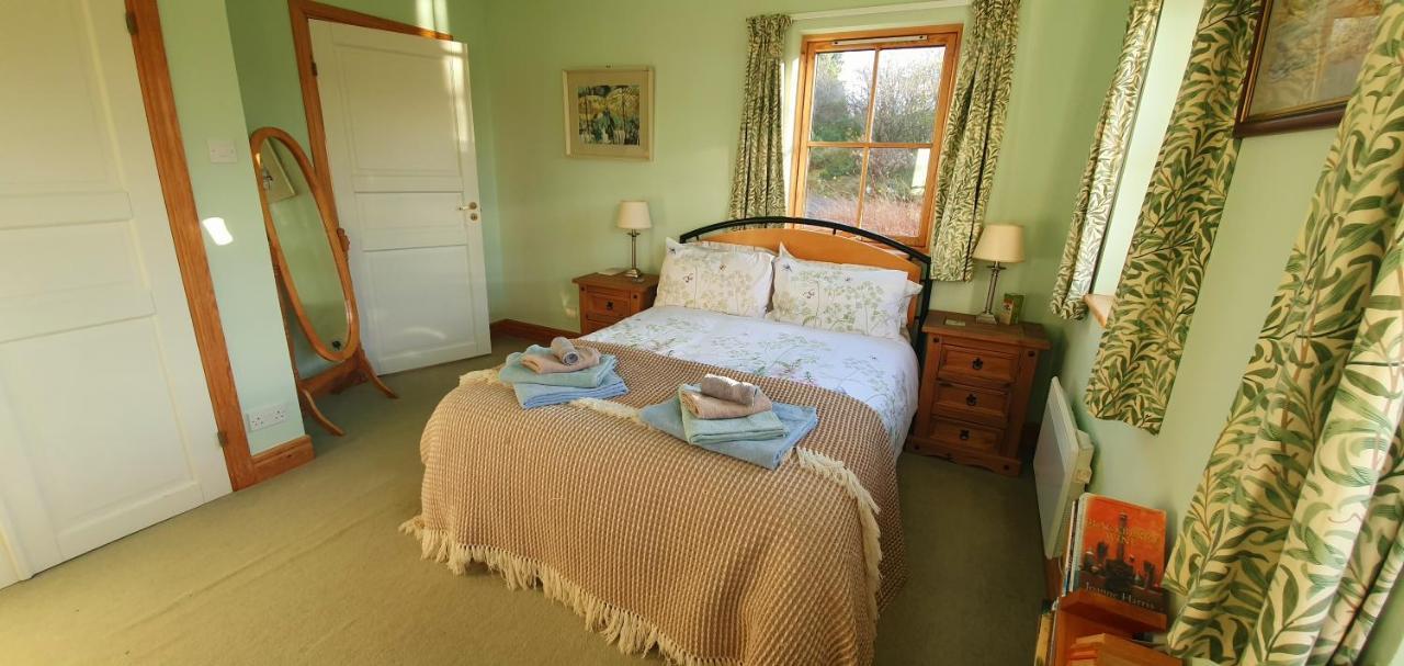 Kintaline-spacious Private Well Equipped On Small Farm, Close To Beach, Woods