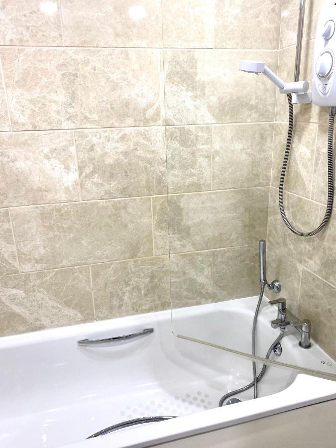 Entire Modern In With Balcony Oban