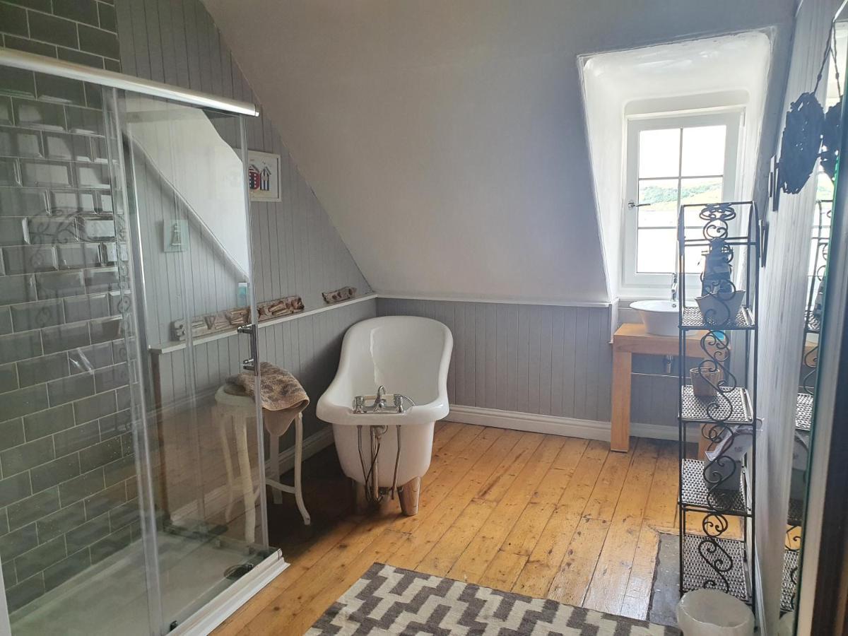 Argyll Mansions Penthouse Apartment
