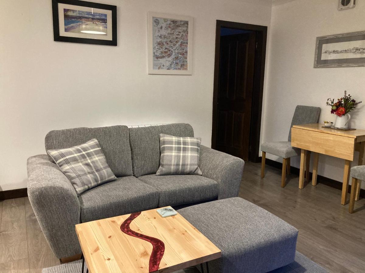Machrie Cottage, Oban, *