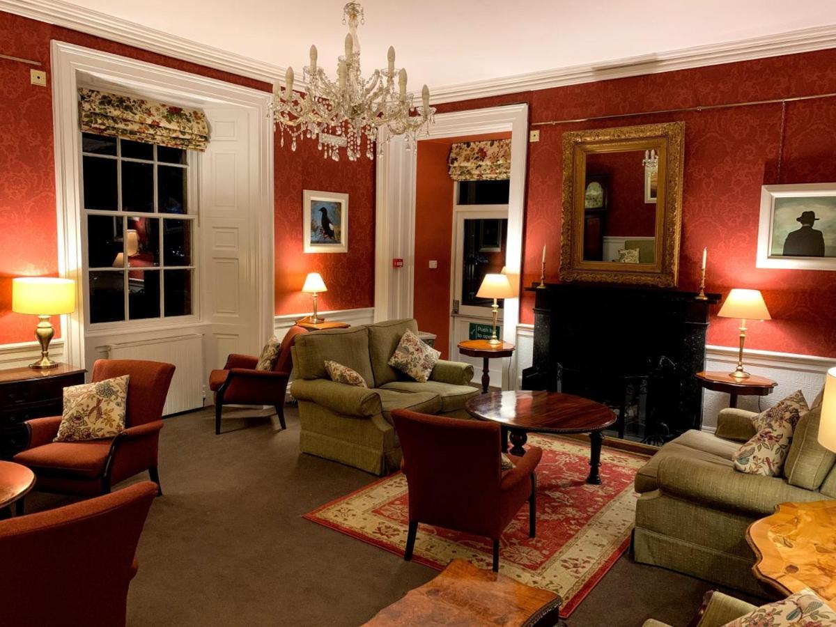 The Manor House 4*
