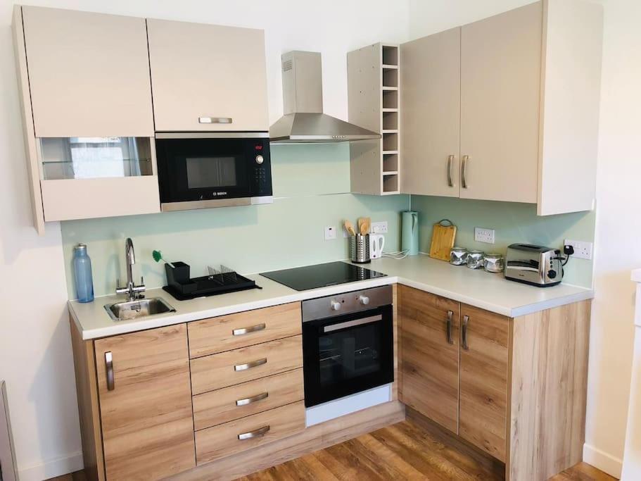 Apartment Flat 12a - Central, Modern, Bright With Free Wifi