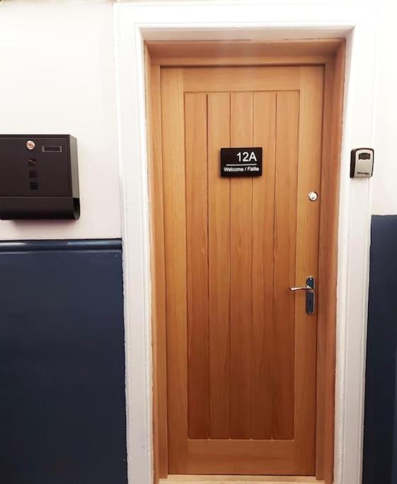 Flat 12a - Central, Modern, Bright With Free Wifi * Oban