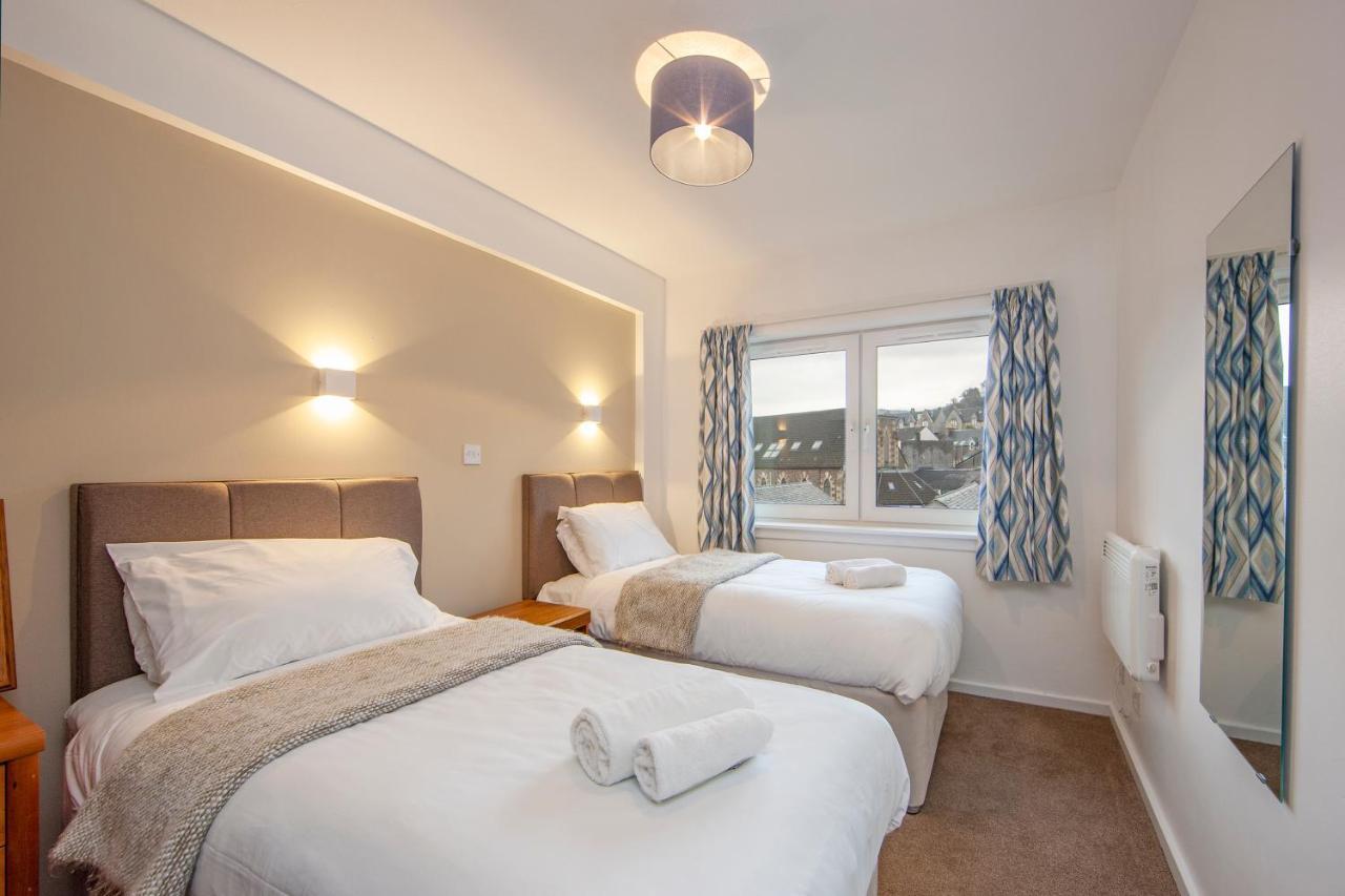 Esplanade Court Apartment *