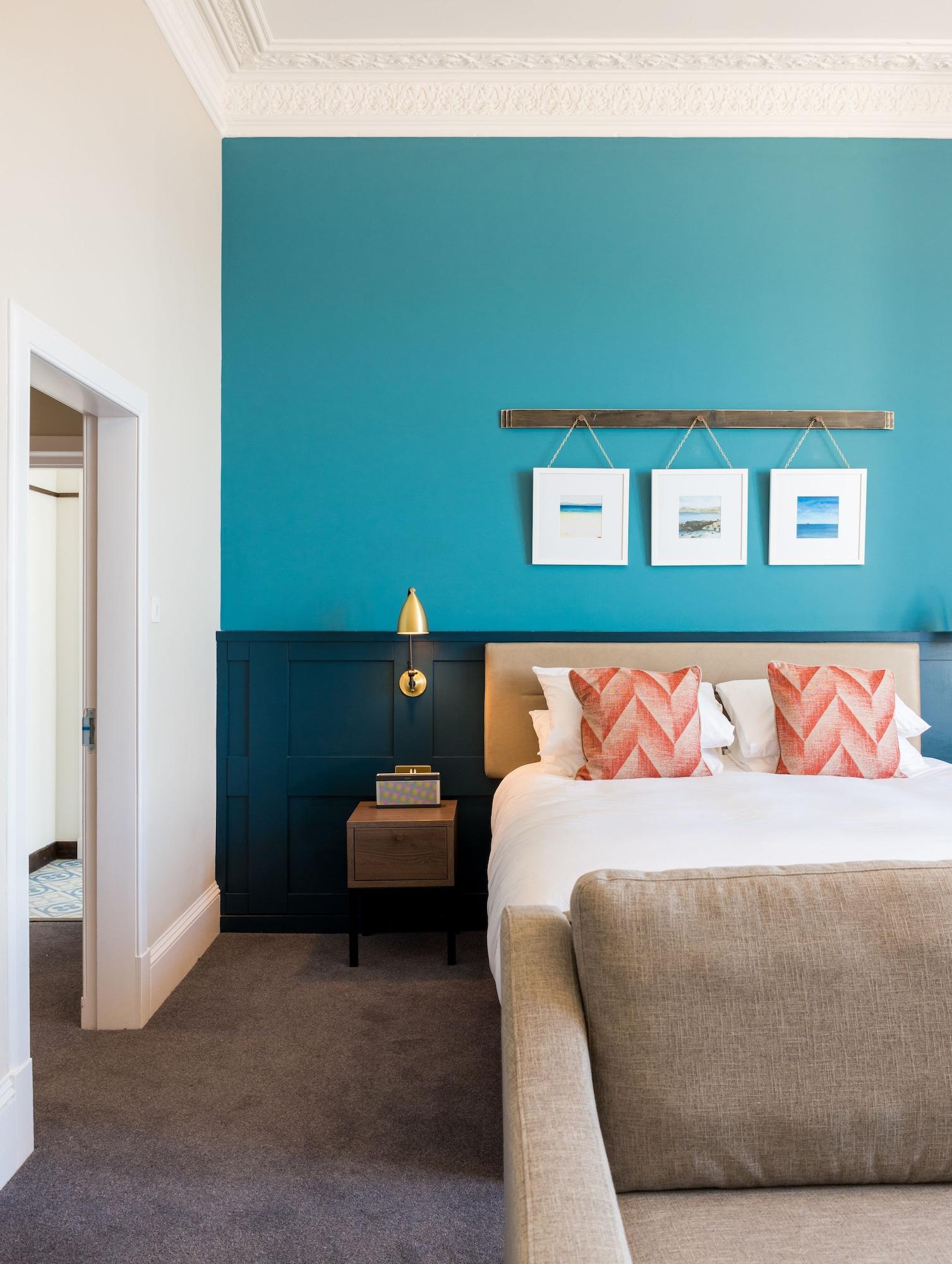 The Perle & 4*