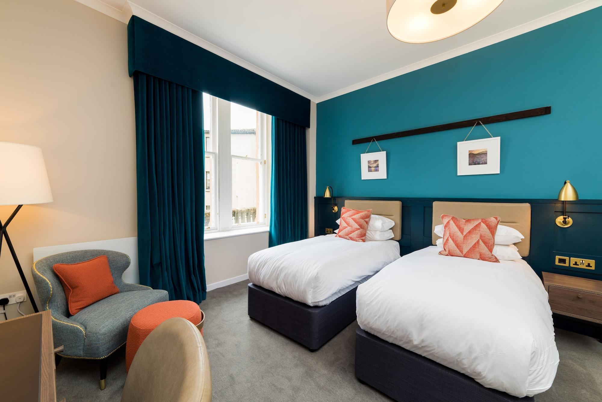 The Perle & 4*