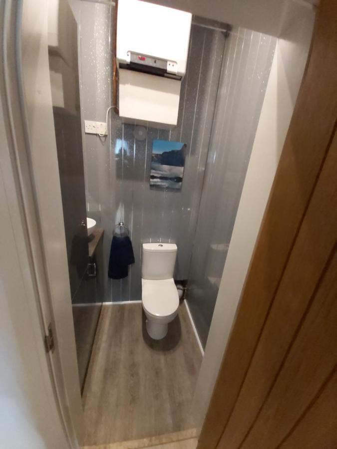 Apartment One Bedroom Flat, Very Close To Town Center. *