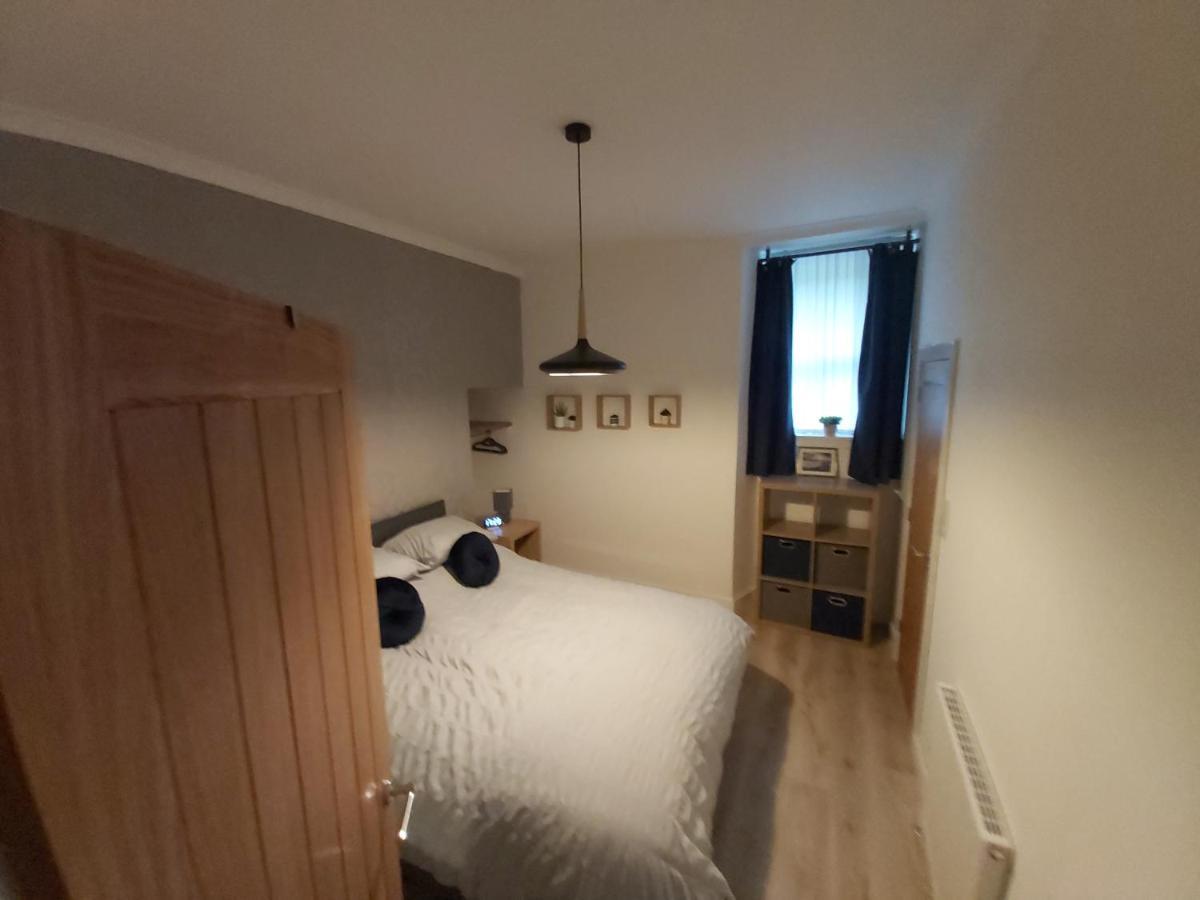Apartment One Bedroom Flat, Very Close To Town Center.