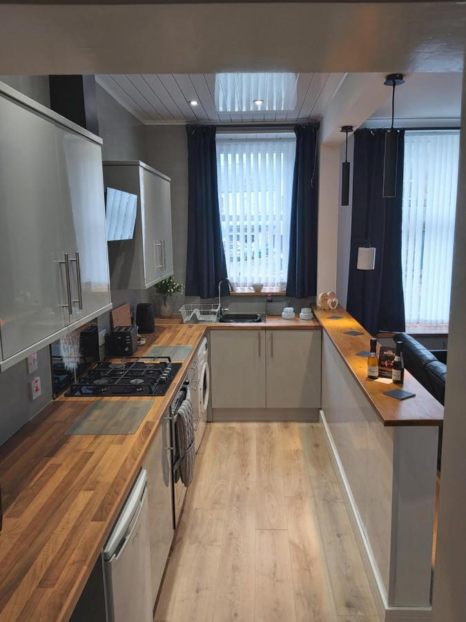 One Bedroom Flat, Very Close To Town Center. *