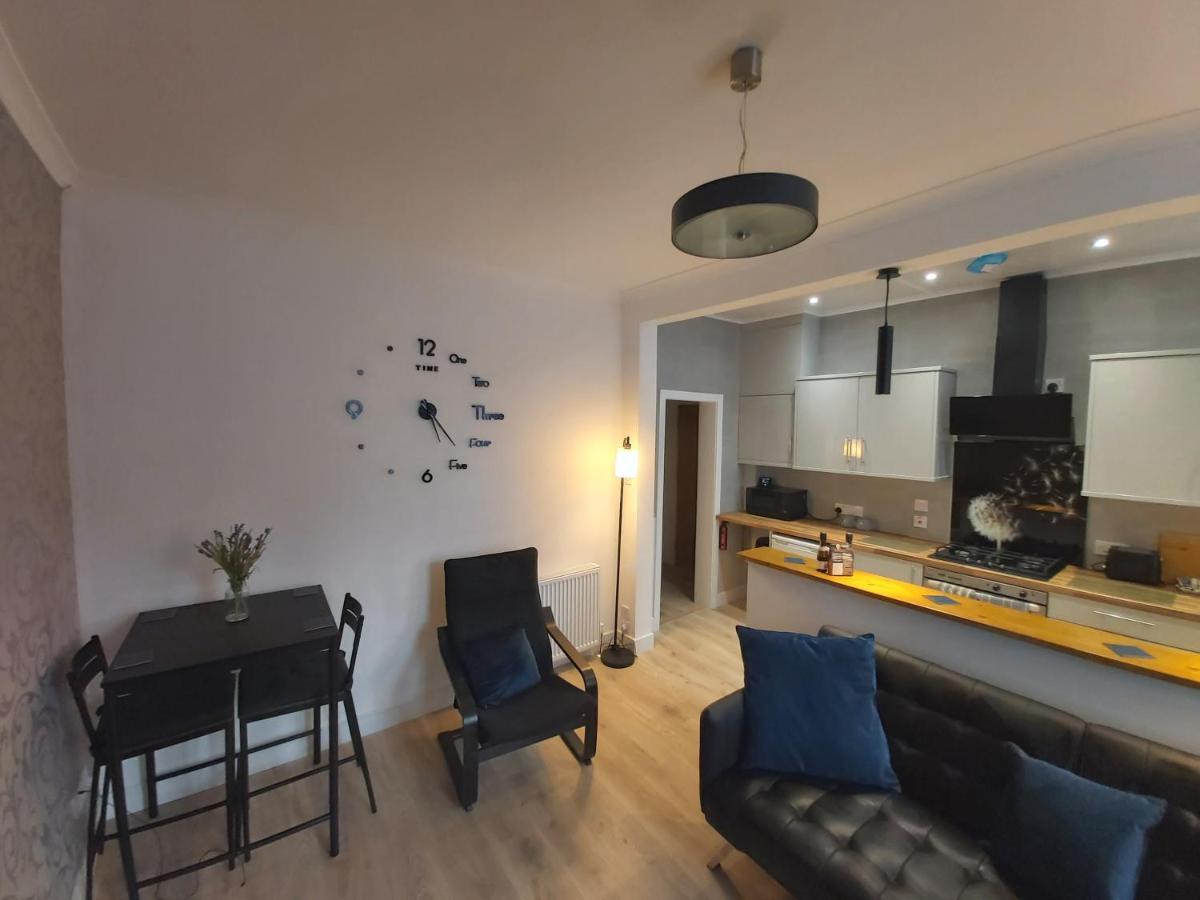 One Bedroom Flat, Very Close To Town Center. *