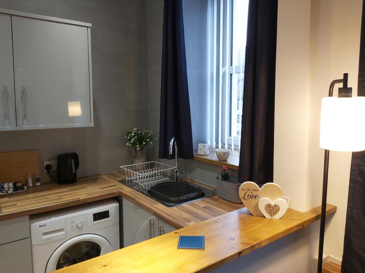 One Bedroom Flat, Very Close To Town Center. Apartment *