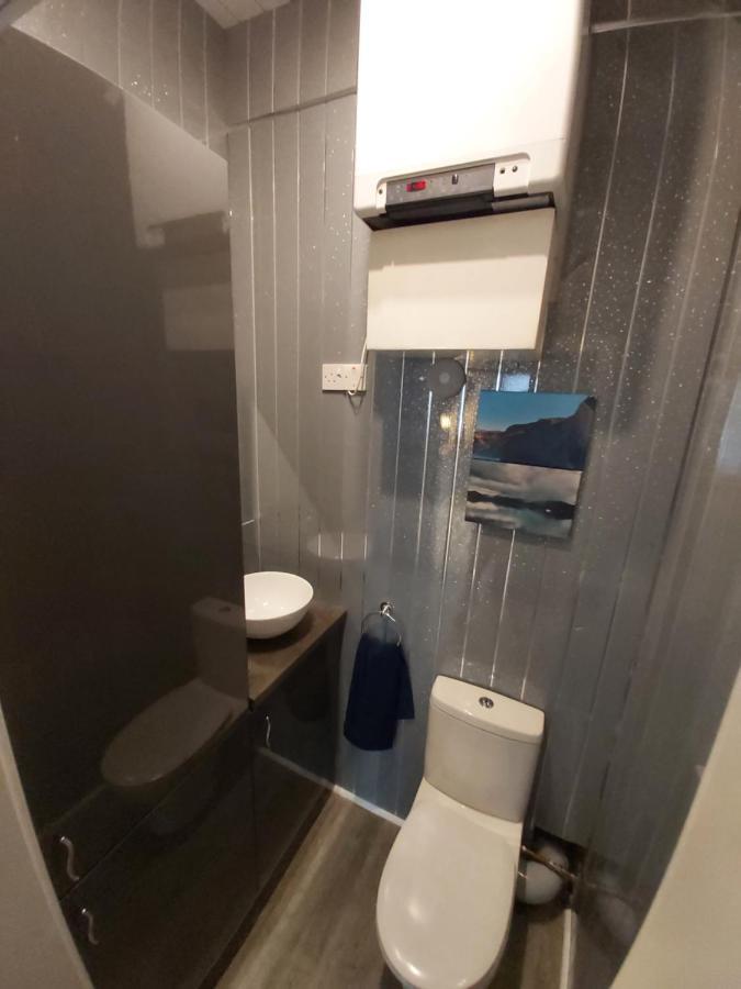 One Bedroom Flat, Very Close To Town Center. Oban