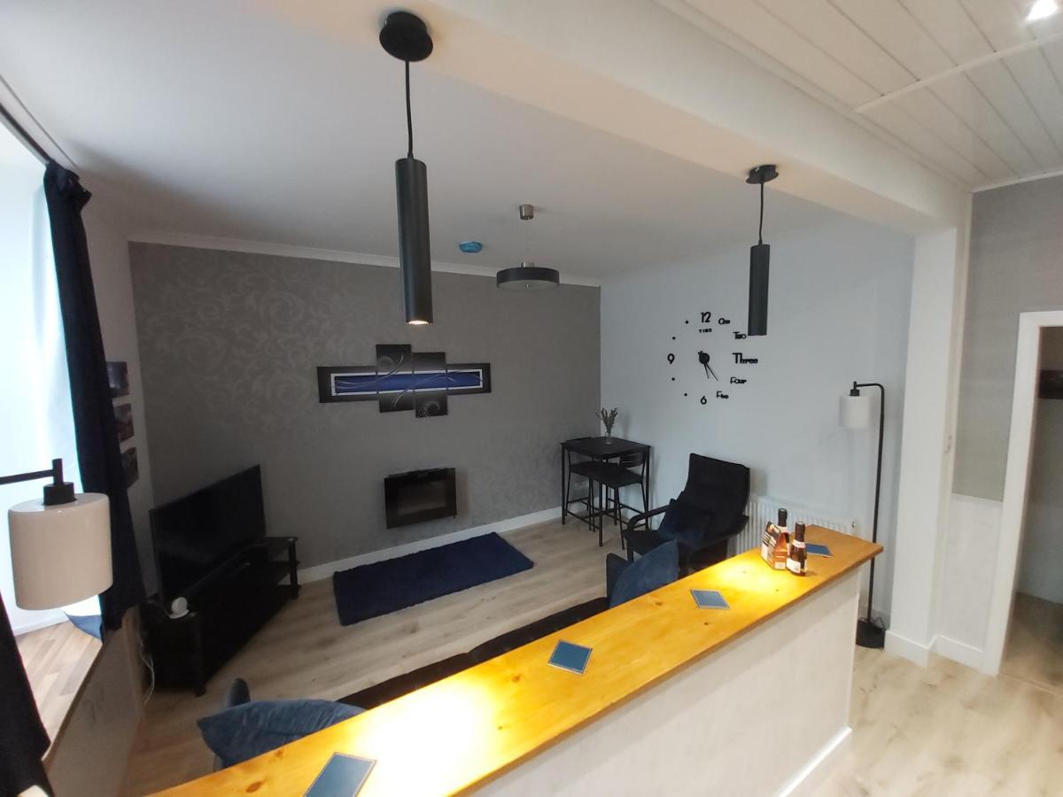 One Bedroom Flat, Very Close To Town Center. Apartment *