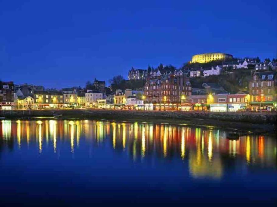 Holly - 2 X Kingsize Bedrooms With Private Entrance And Free Parking-new Shower Apartment Oban