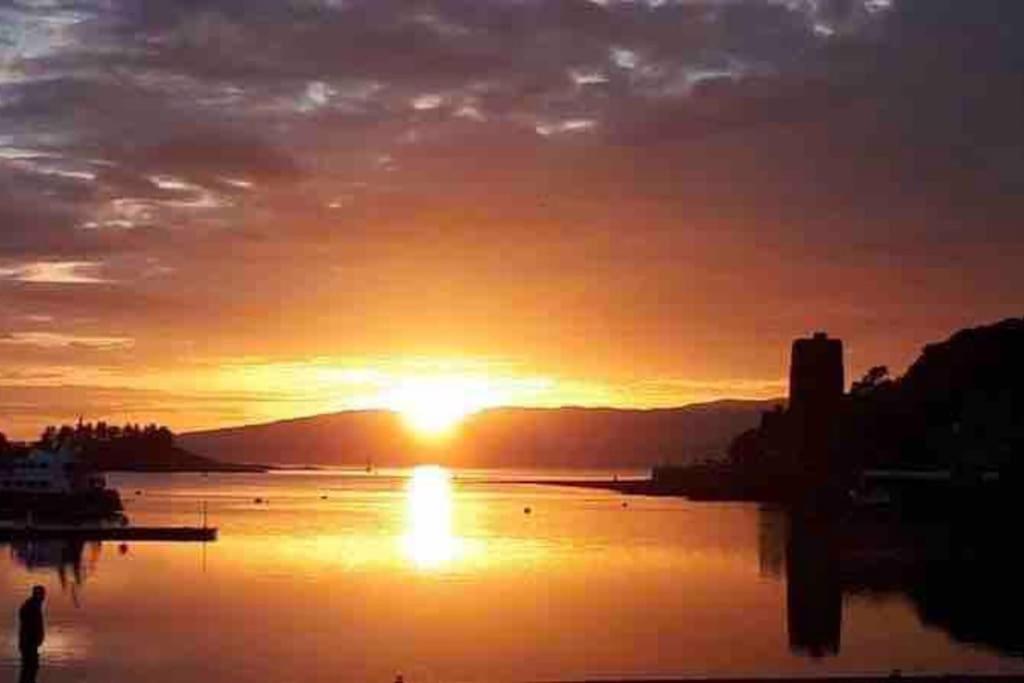 Holly - 2 X Kingsize Bedrooms With Private Entrance And Free Parking-new Shower Apartment Oban