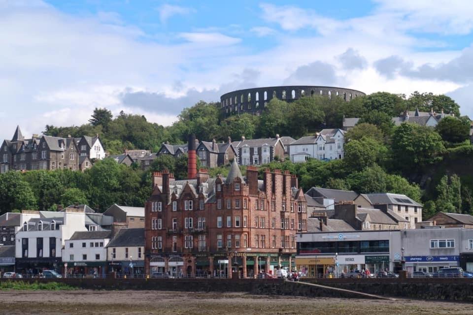 Holly - 2 X Kingsize Bedrooms With Private Entrance And Free Parking-new Shower