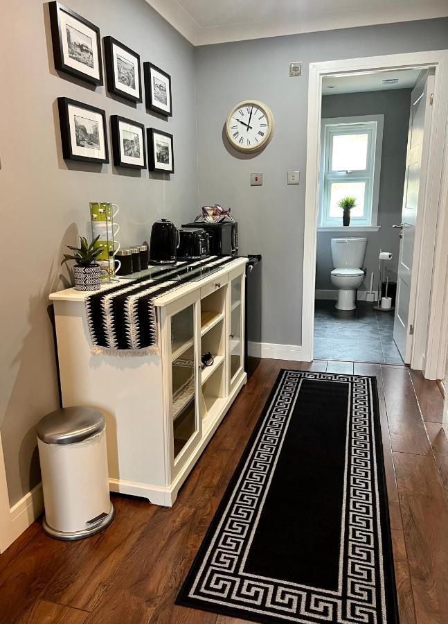 Apartment Holly - 2 X Kingsize Bedrooms With Private Entrance And Free Parking-new Shower Oban