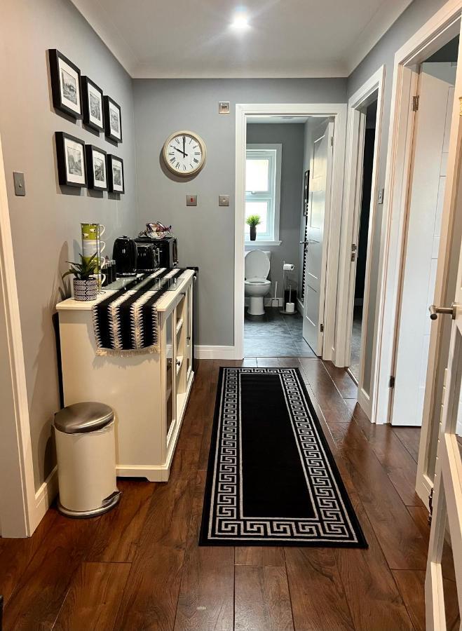 Apartment Holly - 2 X Kingsize Bedrooms With Private Entrance And Free Parking-new Shower *