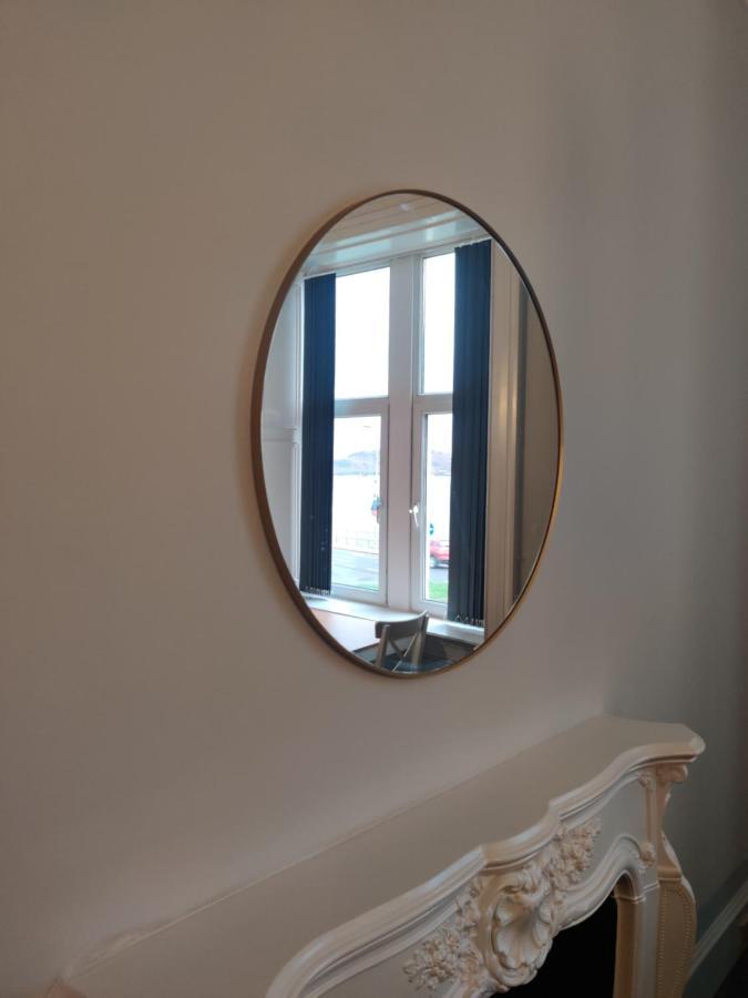 No 1 Westbay Apartment *