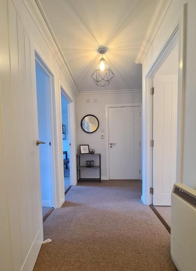 Six Stevenson House, Apartment