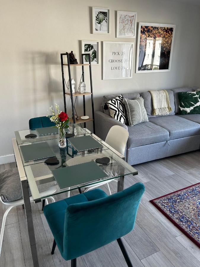 Entire Modern In With Balcony Apartment Oban