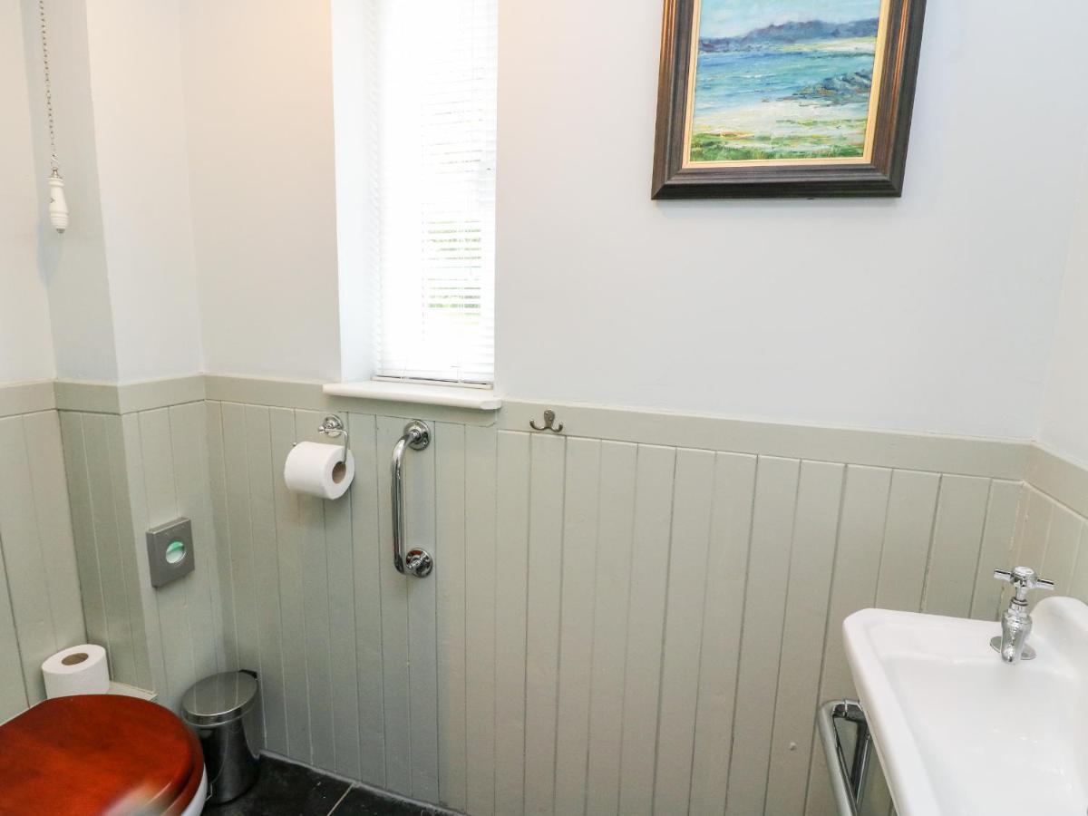 Holiday home Fearnach Bay House *