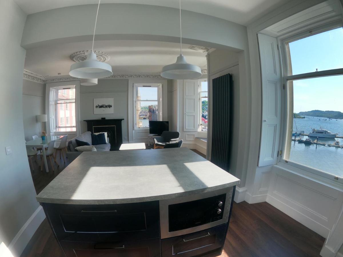 Seafront Penthouse - Superb Views Apartment