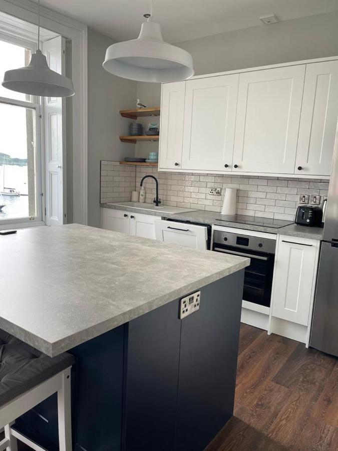 Seafront Penthouse - Superb Views * Oban