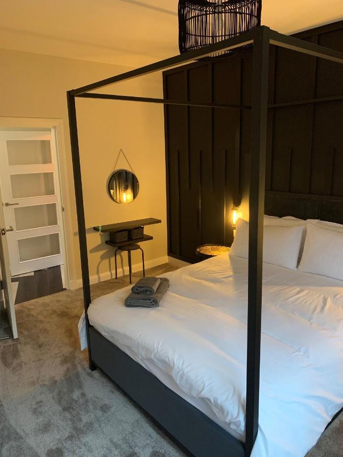 Hillview Apartment *