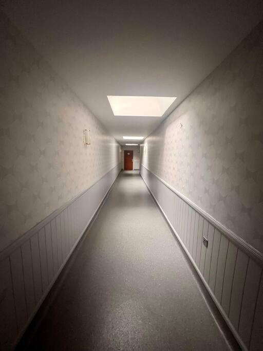 16 Macgregor Court, Apartment *