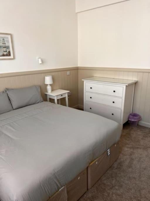 73 George Street. 1 * Oban