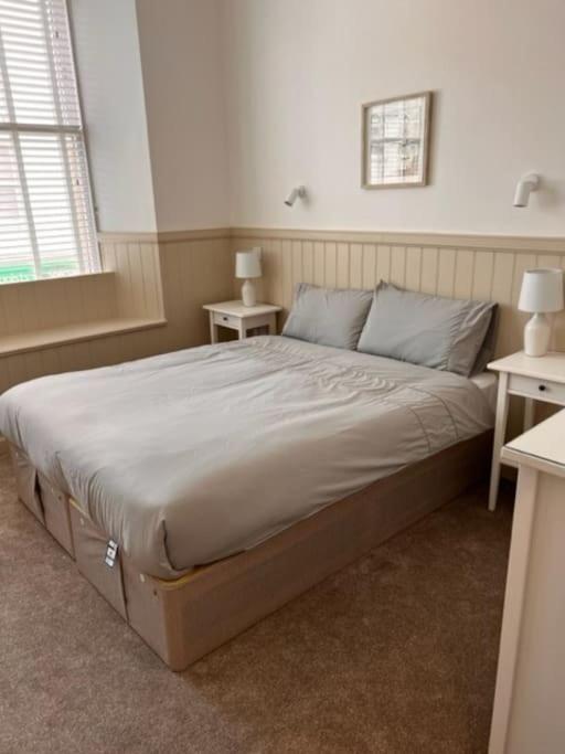 73 George Street. 1 Apartment *