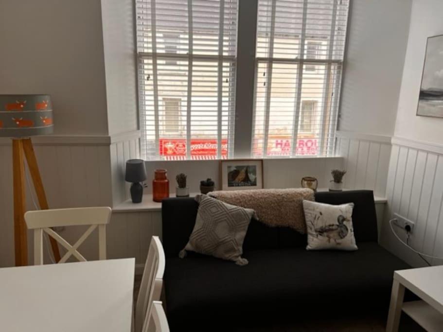 73 George Street. 1 Apartment