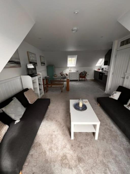 Apartment 73 George Street. 3