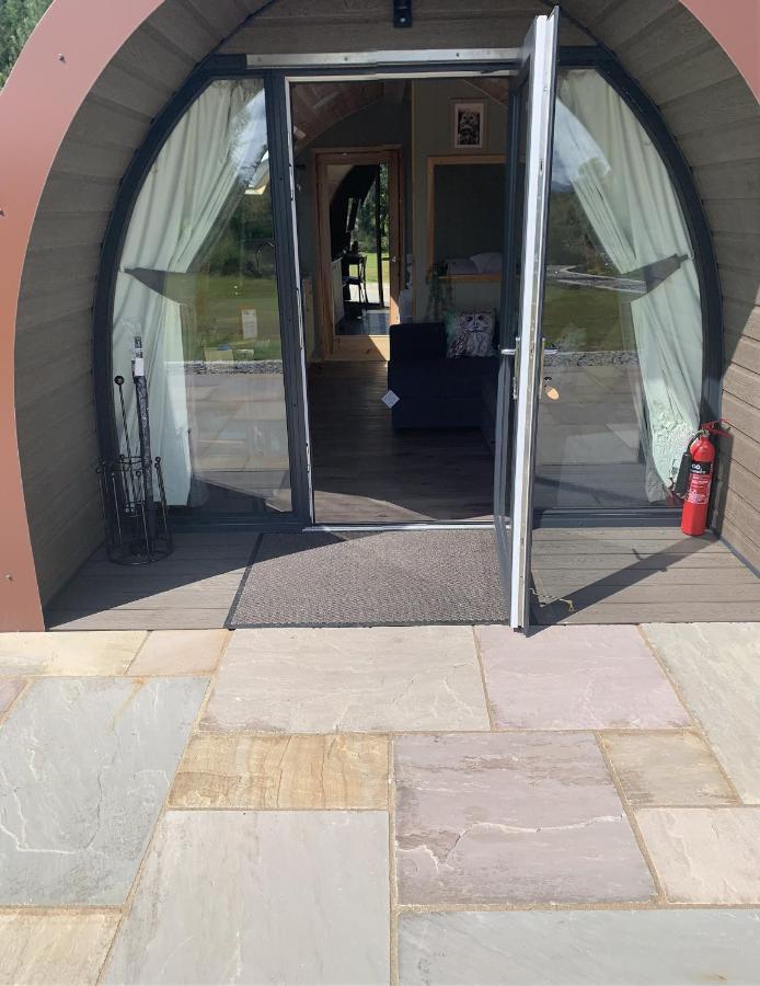 Tawny Owl Pod With Hot Tub Holiday home *