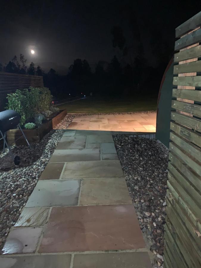 Tawny Owl Pod With Hot Tub Holiday home