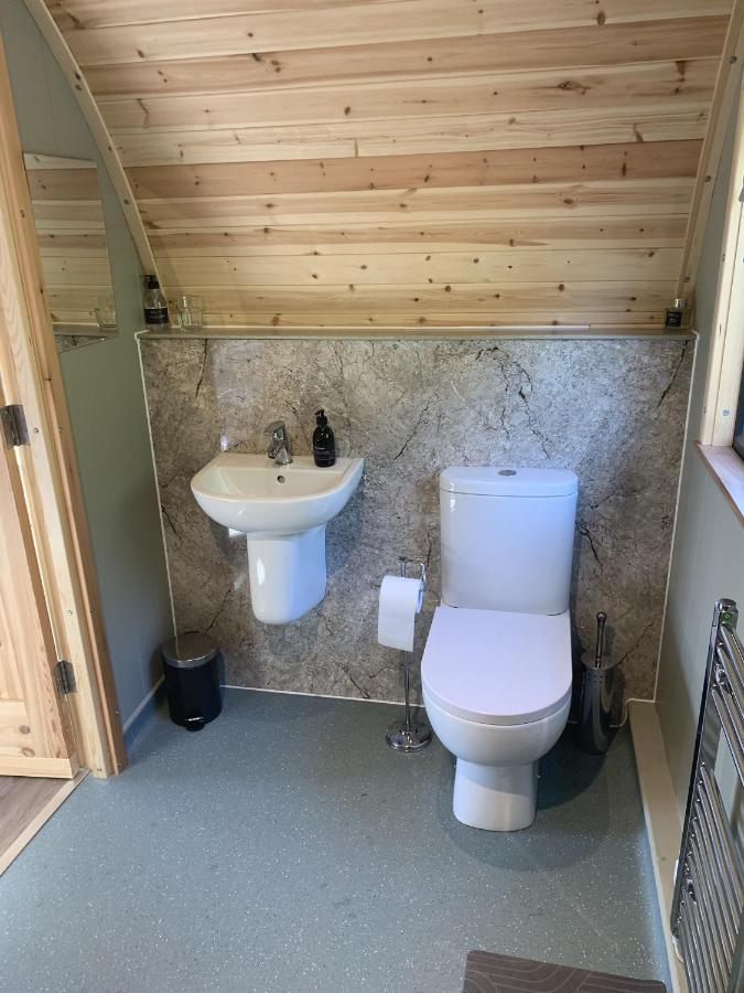 Tawny Owl Pod With Hot Tub