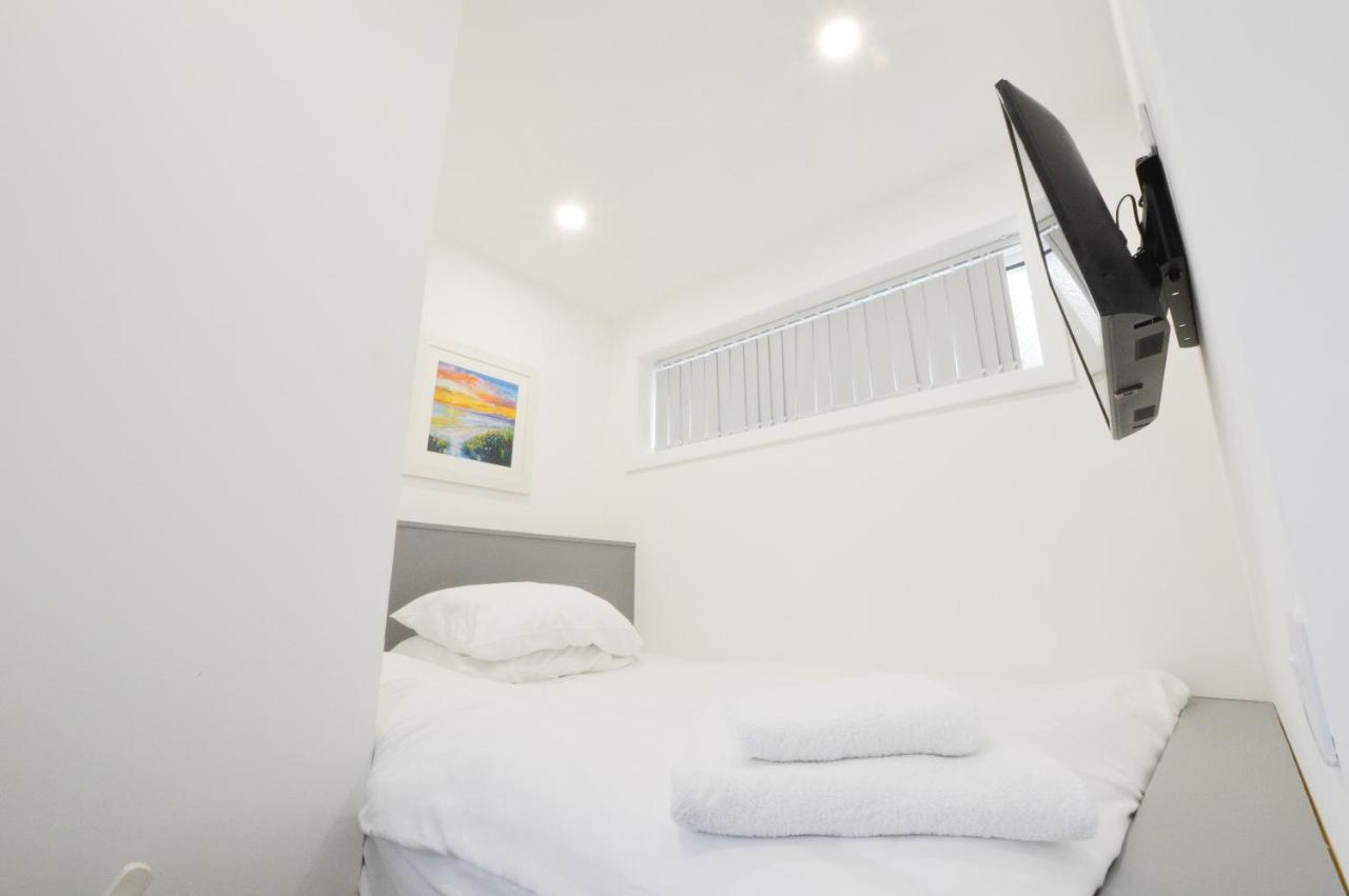 Capsule hotel Viewpoint West *