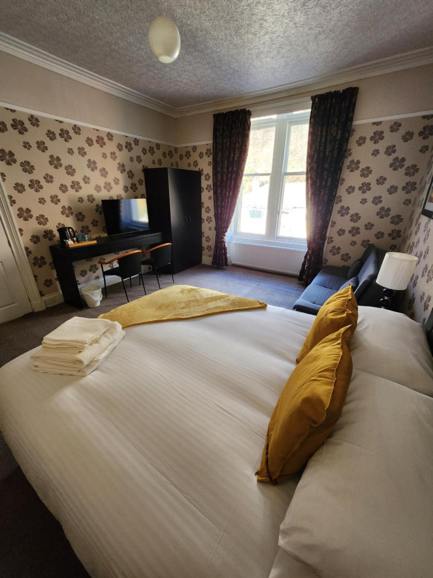 King's Knoll Hotel