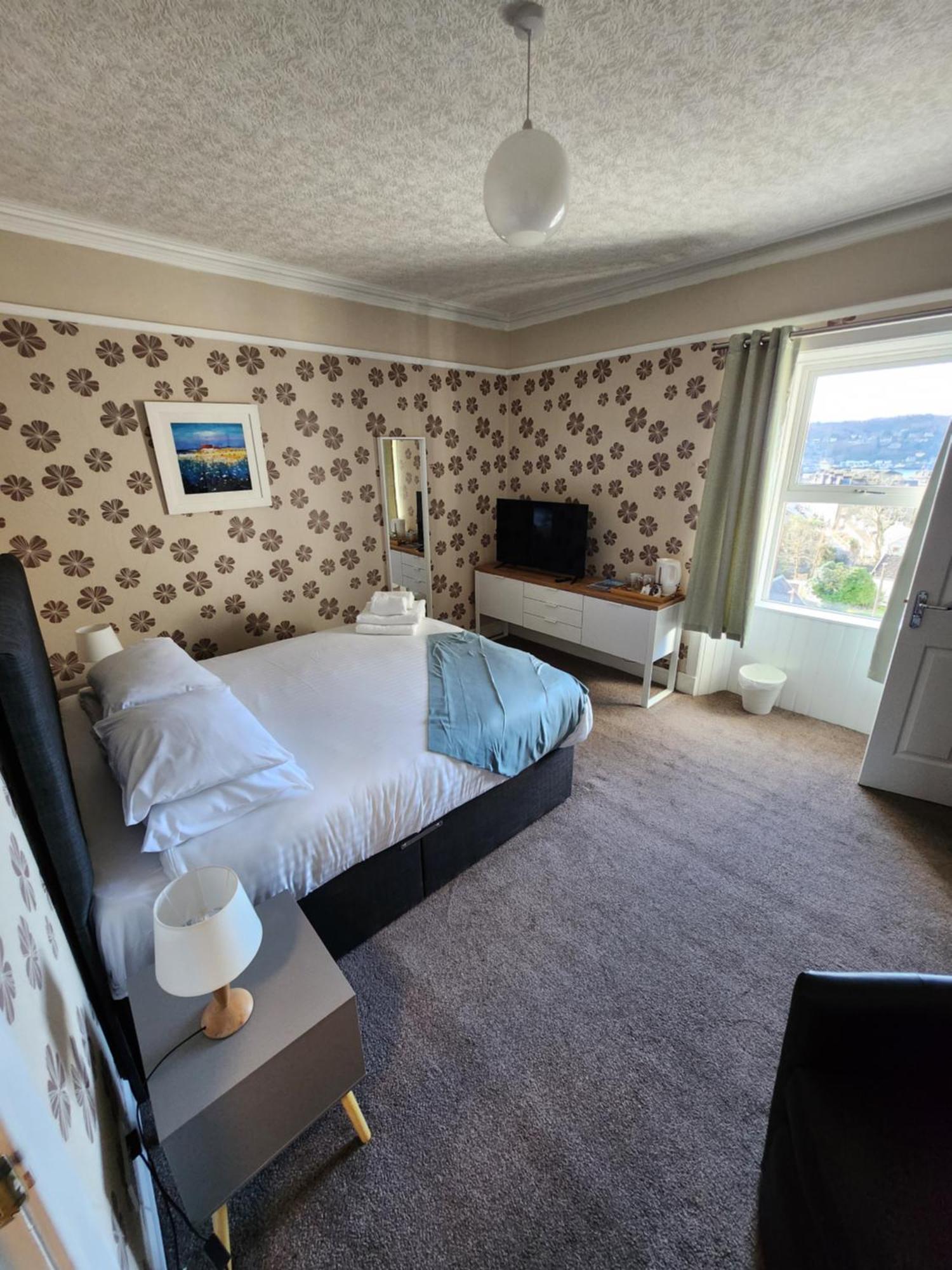 King's Knoll Hotel 3*