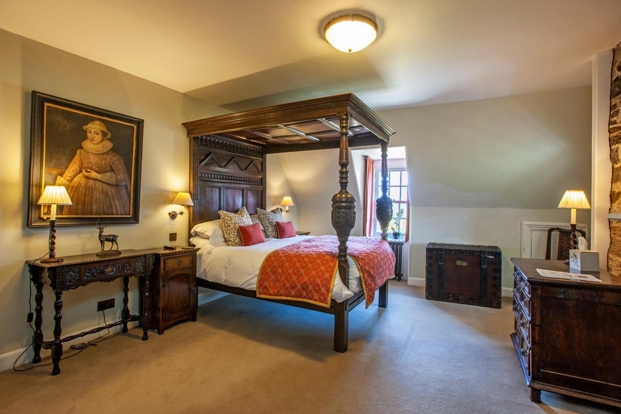 Barcaldine Castle Bed & Breakfast