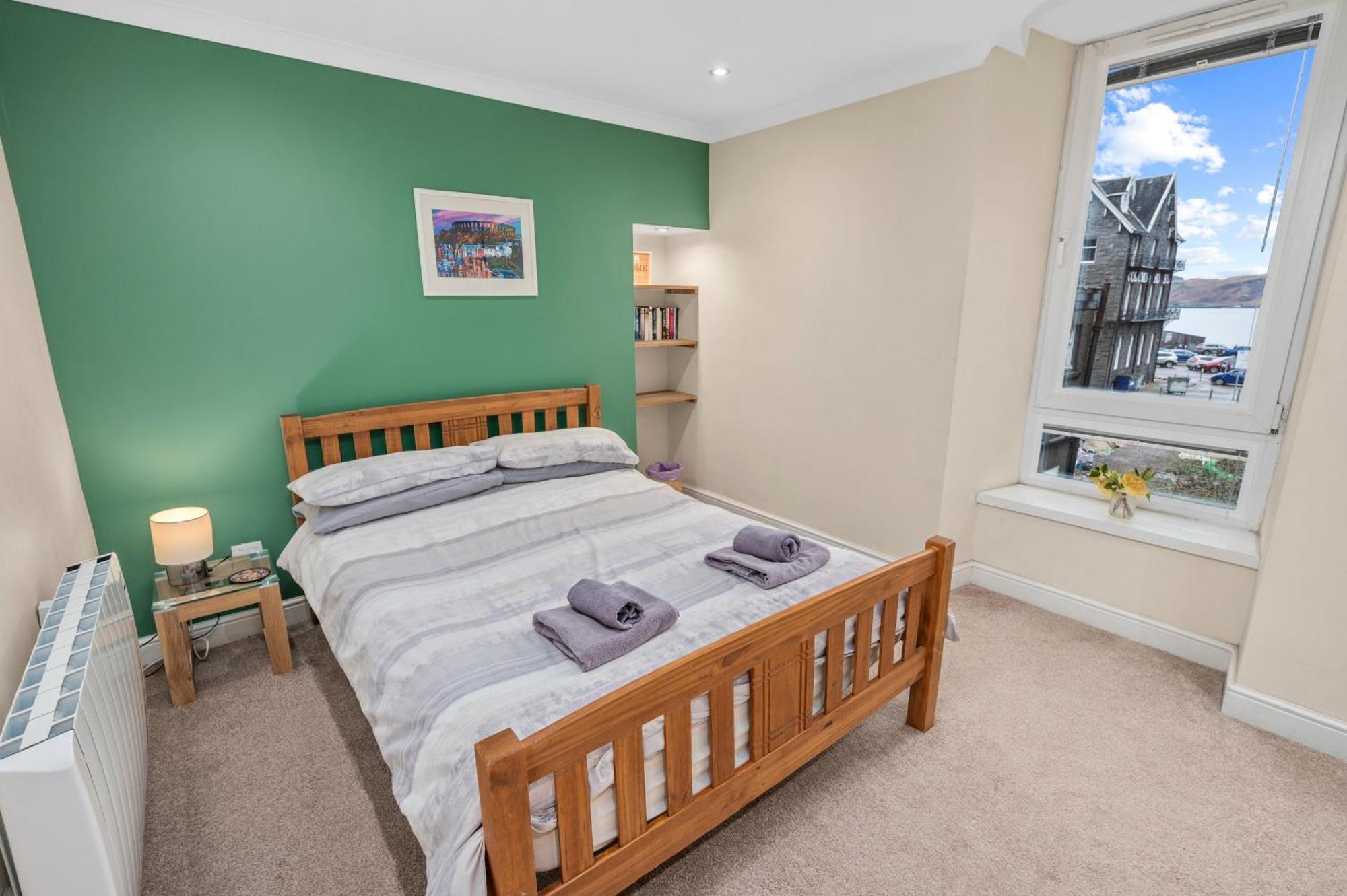 Apartment On Main St- Harbour Views