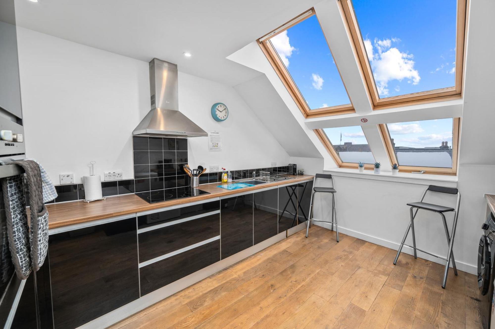 Stunning 2br Loft In - Sea Views Apartment