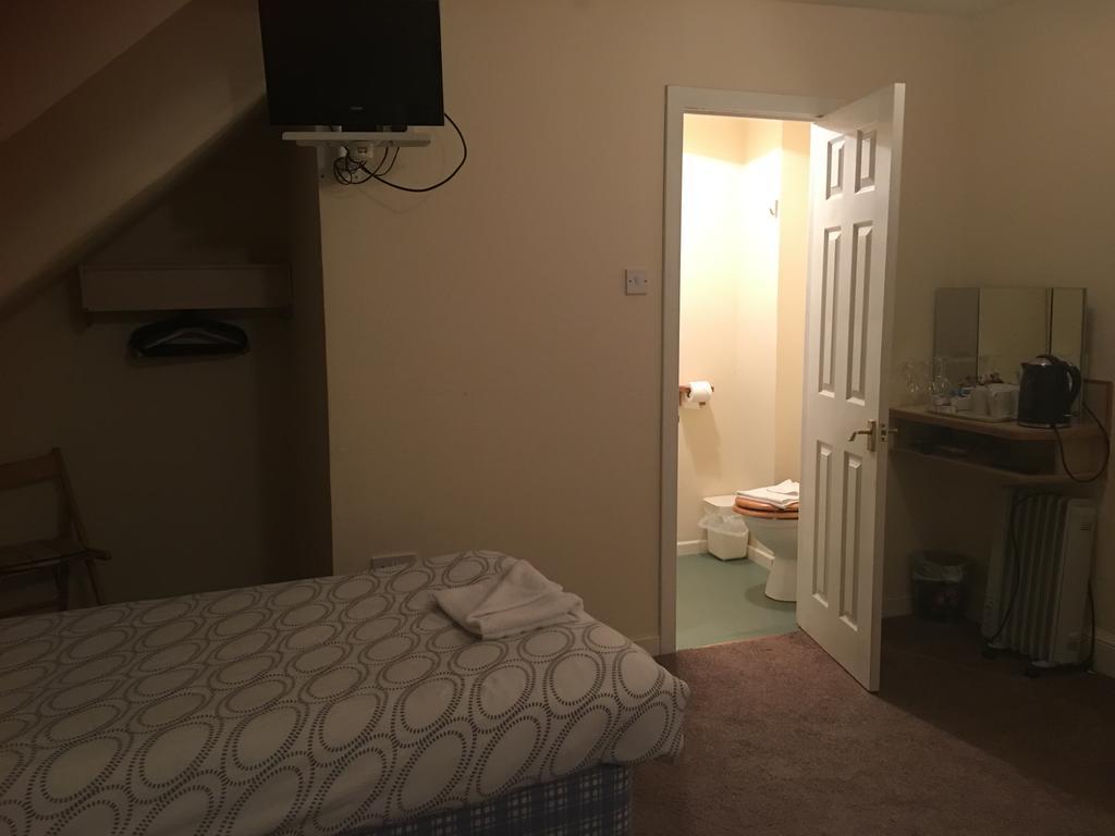 Alderlea House