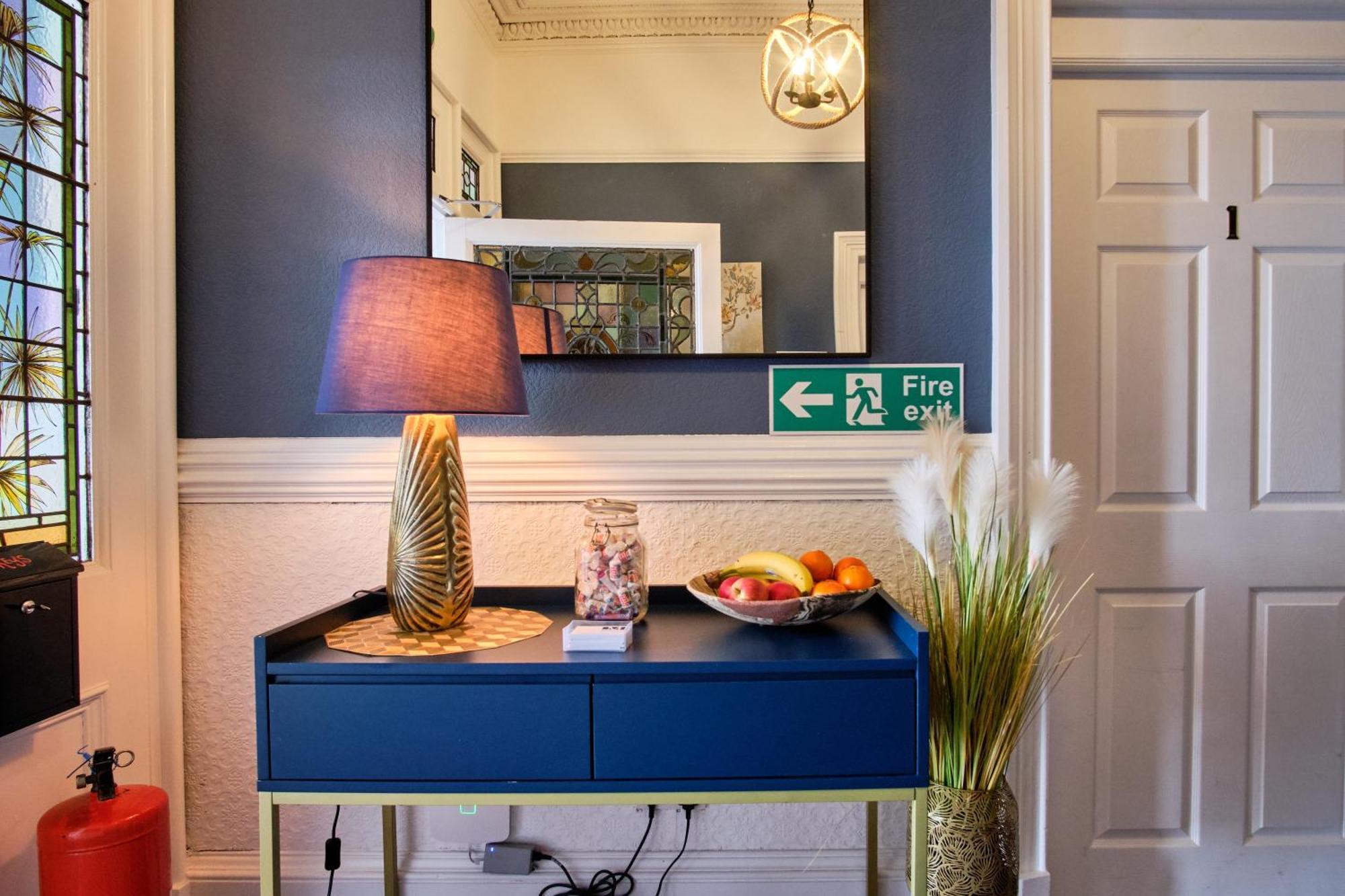 Mackays Guest house 4*