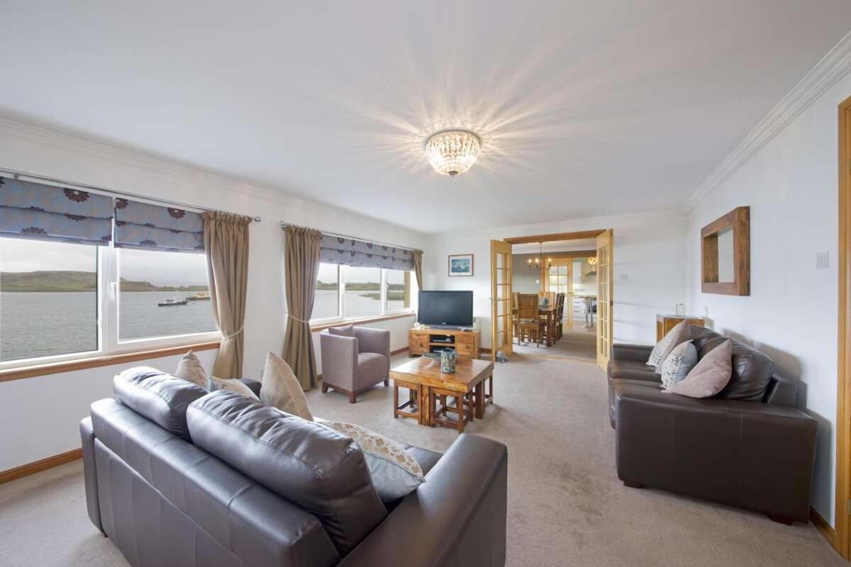 Esplanade Court Apartment *