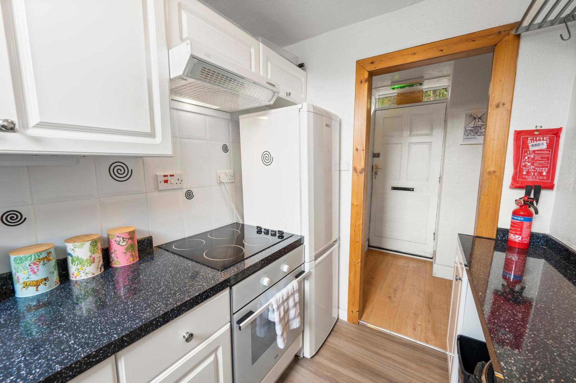 Charming Nr Centre - Terrace & Street Parking Oban